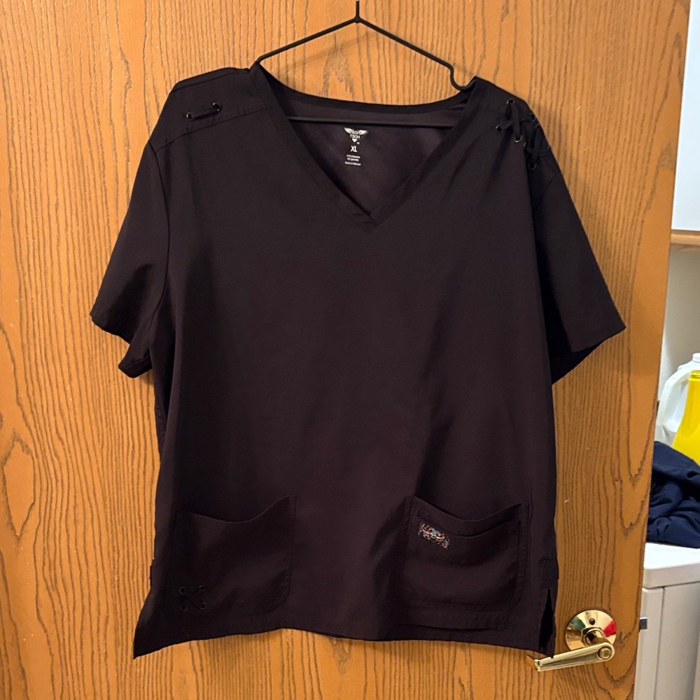 koi Women's Black Short Sleeve V-Neck Top